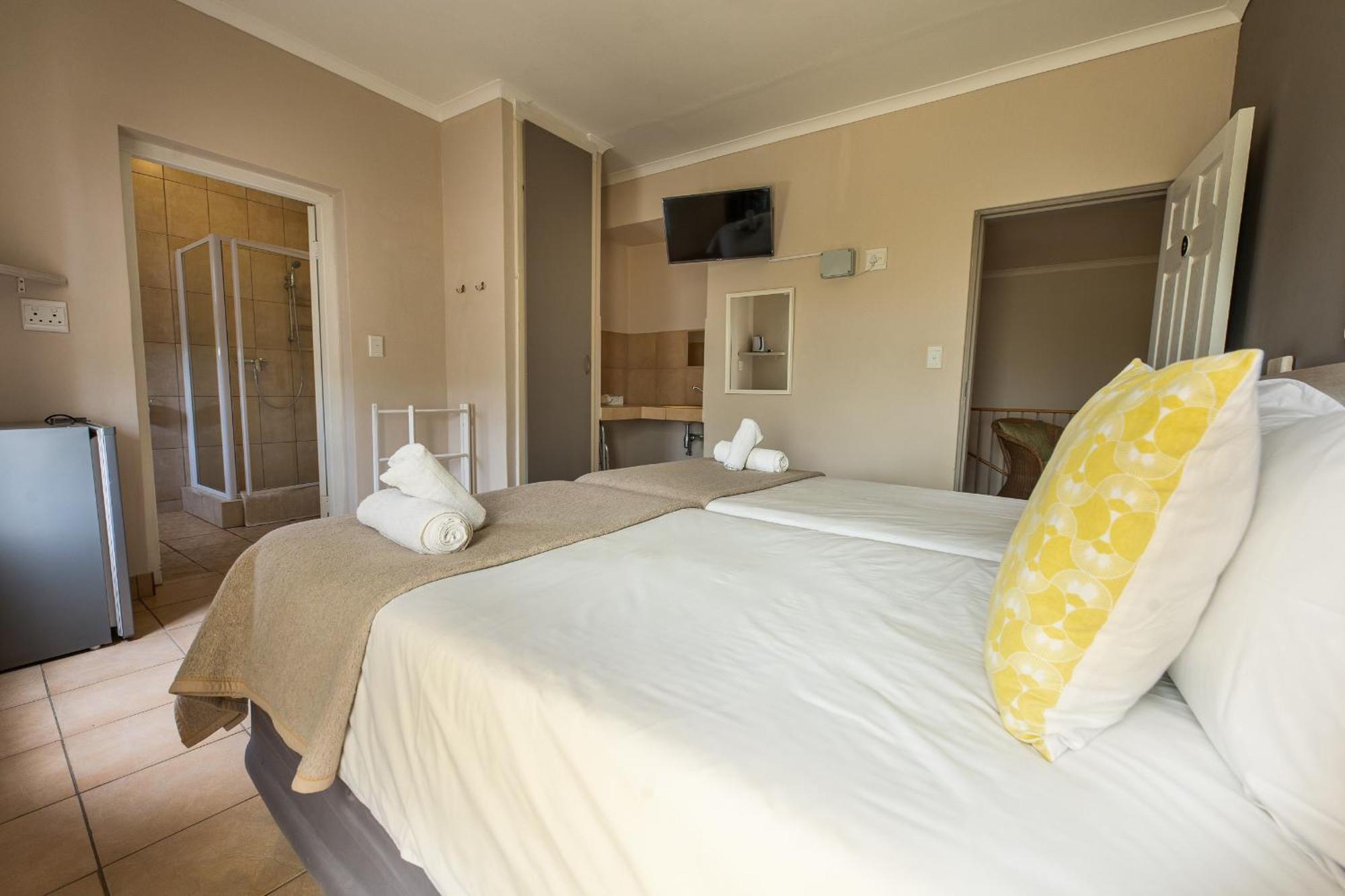 Guesthouse Fischreiher B&B Swakopmund Bagian luar foto