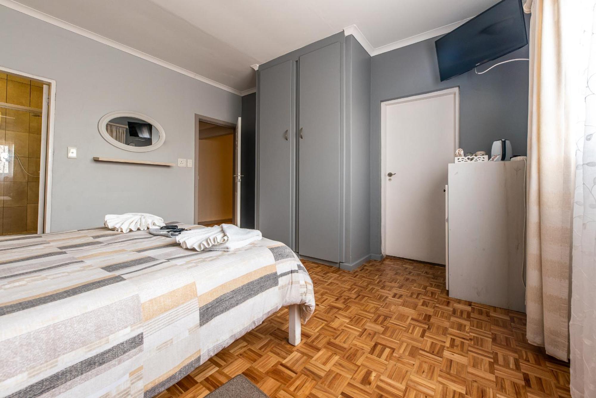 Guesthouse Fischreiher B&B Swakopmund Bagian luar foto
