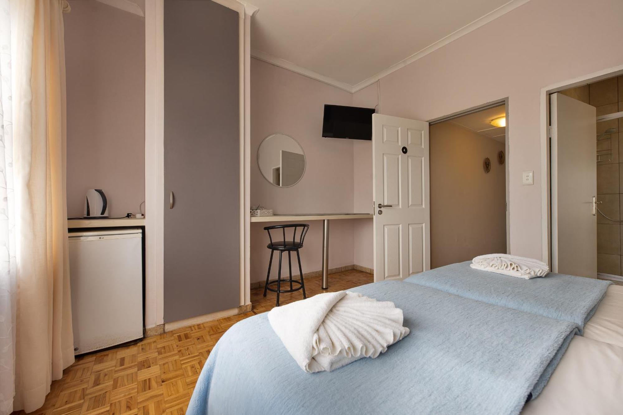 Guesthouse Fischreiher B&B Swakopmund Bagian luar foto